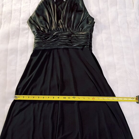 🎁🤶❤️ Beautiful Black Dress from Dillard's - Picture 11 of 15